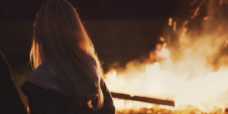 合成生物学：引领可持续生物材料革命的尖端生物技术研究